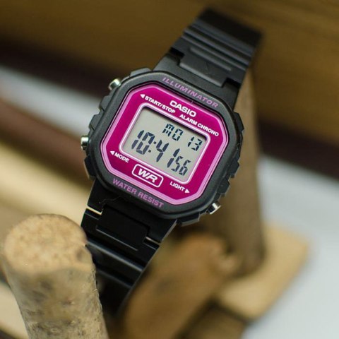 ZEGAREK DZIECIĘCY CASIO LA-20WH-4ADF + BOX ZEGAREK DZIECIĘCY CASIO LA-20WH-4ADF + BOX