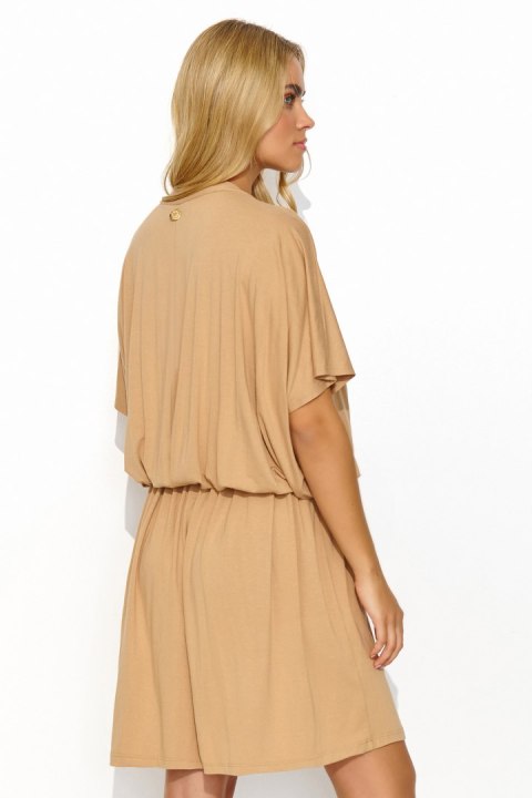 Sukienka Model M827 Beige - Makadamia - uniwersalny Sukienka Model M827 Beige - Makadamia - uniwersalny