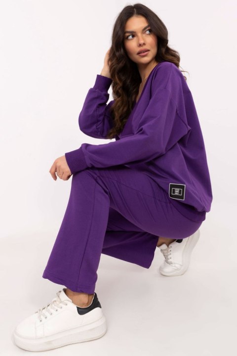 Spodnie Komplet Model EM-KMPL-846.97 Dark Violet - Factory Price - uniwersalny Spodnie Komplet Model EM-KMPL-846.97 Dark Violet - Factory Price - uniwersalny