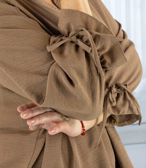 Elegancka koszula tunika oversize z wiązaniami na rękawach SOPHIE (Brązowy) Elegancka koszula tunika oversize z wiązaniami na rękawach SOPHIE (Brązowy)