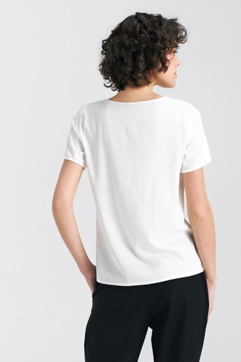 Bluzka basic z krótkim rękawem B160 Ecru - Nife - 42 Bluzka basic z krótkim rękawem B160 Ecru - Nife - 42