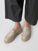 Damskie Mokasyny LAURA BEIGE - Minimalistyczna Elegancja z Masywną Podeszwą - 39 Damskie Mokasyny LAURA BEIGE - Minimalistyczna Elegancja z Masywną Podeszwą - 39