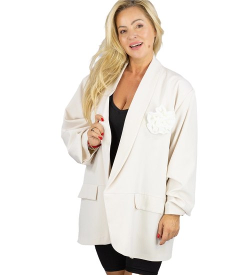 Marynarka oversize z odpinaną różą i marszczonymi rękawami ROSA (Beżowy) Marynarka oversize z odpinaną różą i marszczonymi rękawami ROSA (Beżowy)