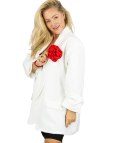 Marynarka oversize z odpinaną różą i marszczonymi rękawami ROSA (Biały)
