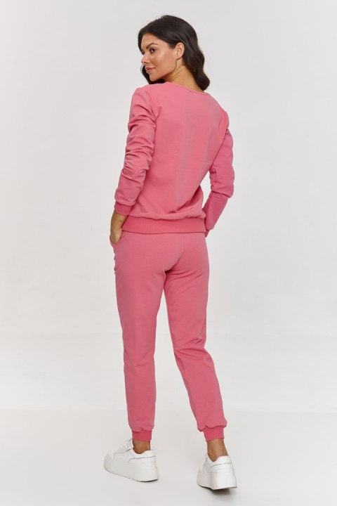 Spodnie Komplet Model M868 Baby Pink - Makadamia - 38 Spodnie Komplet Model M868 Baby Pink - Makadamia - 38