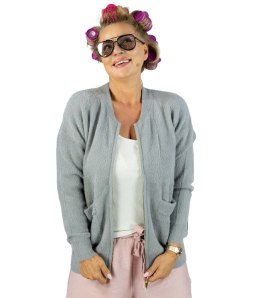 Krótki kardigan sweter rozpinany z puszystej dzianiny 