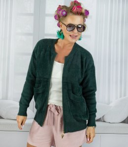 Krótki kardigan sweter rozpinany z puszystej dzianiny 