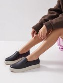 Trampki slip-on ażurowe TOWNS BLACK - 37 Trampki slip-on ażurowe TOWNS BLACK - 37