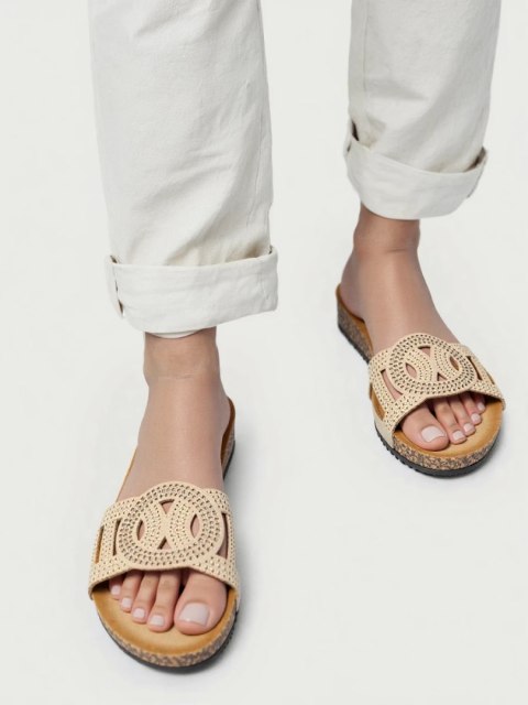 Damskie Ażurowe Klapki CELEST BEIGE - 38 Damskie Ażurowe Klapki CELEST BEIGE - 38