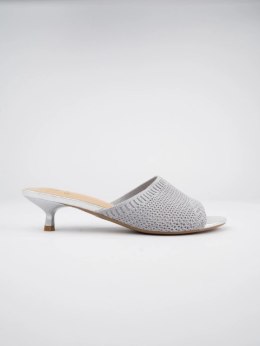 Eleganckie Klapki Miejskie Srebrne - 38