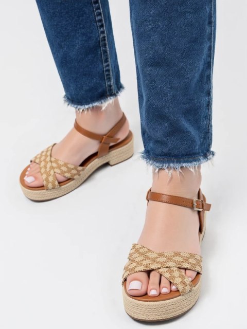 Klapki Eleganzio Camel - 37