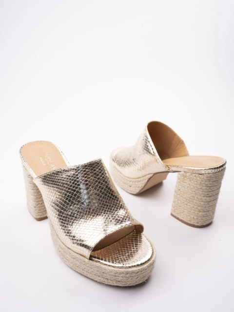 Obuwie damskie eleganckie w kolorze Gold - 39