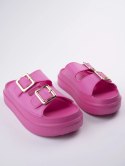 Klapki damskie na platformie z klamrami w kolorze Fushia - 38