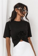 Czarny t-shirt Elvie z marszczeniem i różą Czarny t-shirt Elvie z marszczeniem i różą