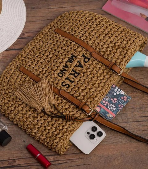 Pleciona torebka boho z frędzlami i napisem PARIS MILANO (Brązowy) Pleciona torebka boho z frędzlami i napisem PARIS MILANO (Brązowy)