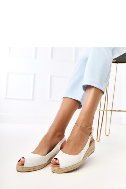 Sandały Model Nevarez E5579 White - PRIMO - 38