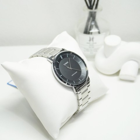 ZEGAREK MĘSKI CASIO MTP-VT04D-1E + BOX ZEGAREK MĘSKI CASIO MTP-VT04D-1E + BOX