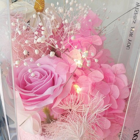 Duftendes Seifenblumen-Bouquet in einer Geschenkbox mit LED-Beleuchtung, BUK21 Duftendes Seifenblumen-Bouquet in einer Geschenkbox mit LED-Beleuchtung, BUK21