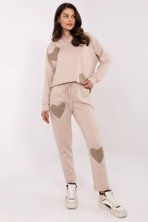 Spodnie Komplet Model MI-KMPL-M61431.68P Beige - Italy Moda - uniwersalny Spodnie Komplet Model MI-KMPL-M61431.68P Beige - Italy Moda - uniwersalny