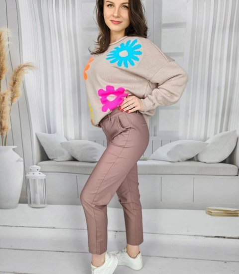 Damskie eleganckie spodnie kolorowe cygaretki VALERIA (Brązowy)