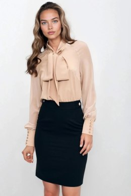 Delikatna beżowa bluzka z szarfą B182 Beige - Nife - 36