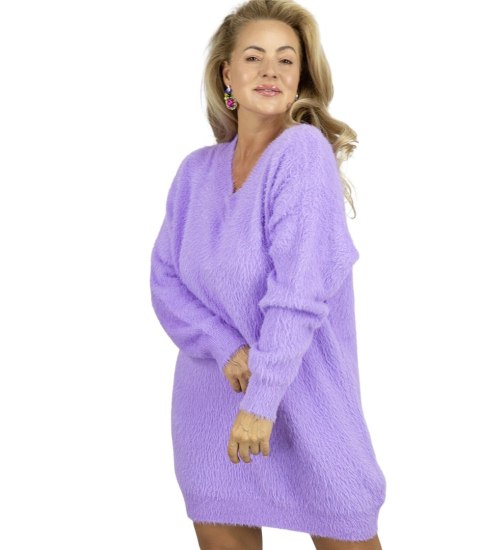 Puszysty sweter sukienka dzianinowa dekolt w serek FUZZYVIBE (Fioletowy)