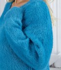 Puszysty sweter sukienka dzianinowa dekolt w serek FUZZYVIBE (Niebieski)