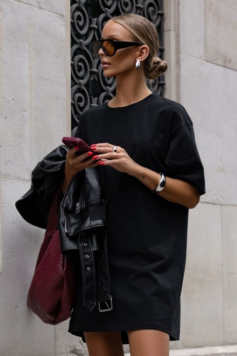 Czarna t-shirtowa sukienka oversize SELLA