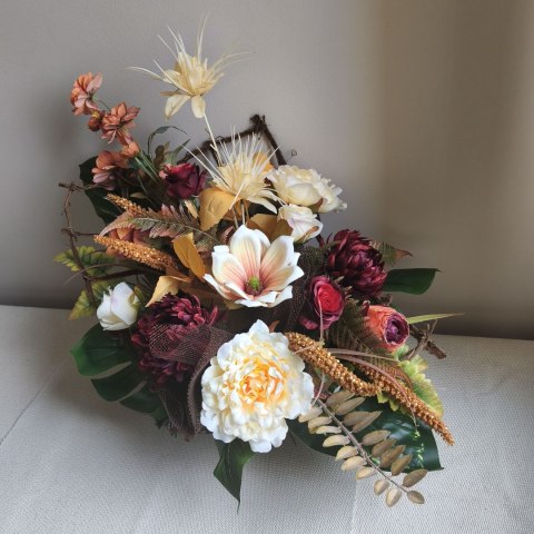 Nowoczesny stroik na cmentarz kwiaty wiązanka na grób wszystkich świętych