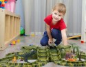 Tor samochodowy dla dzieci Dino Park wyścigowy zestaw 230 el dinozaury
