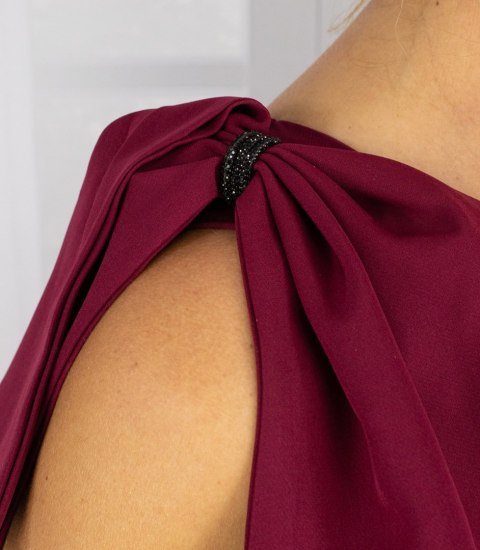 Elegancka długa suknia z rozcięciem i ozdobnym bokiem (Czerwony)