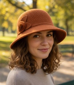 Kapelusz damski cloche naszywka kwiat (Pomarańczowy)