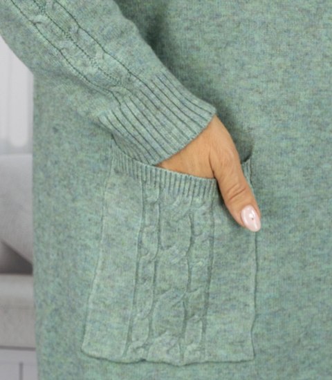 Sweterkowa sukienka z ozdobnymi rękawami i kieszeniami (Zielony)