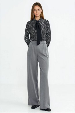 Bluzka z szarfą pod szyją B211 Wzór Koralik/Black - Nife - 42