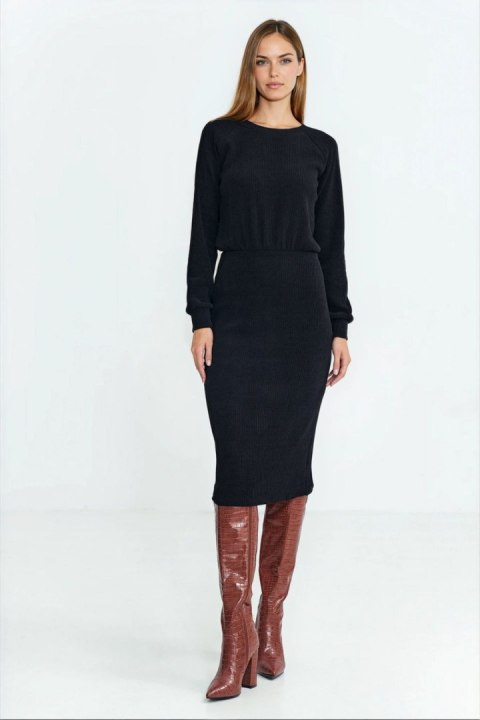 Sukienka z dzianiny prążkowanej z długim rękawem - czarny - Nife - 36