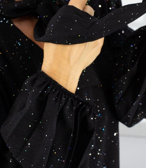 Elegancka błyszcząca sukienka z efektownym wiązaniem (Czarny)