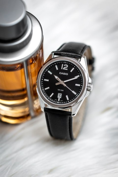 ZEGAREK MĘSKI CASIO MTP-E725L-1AVDF + BOX