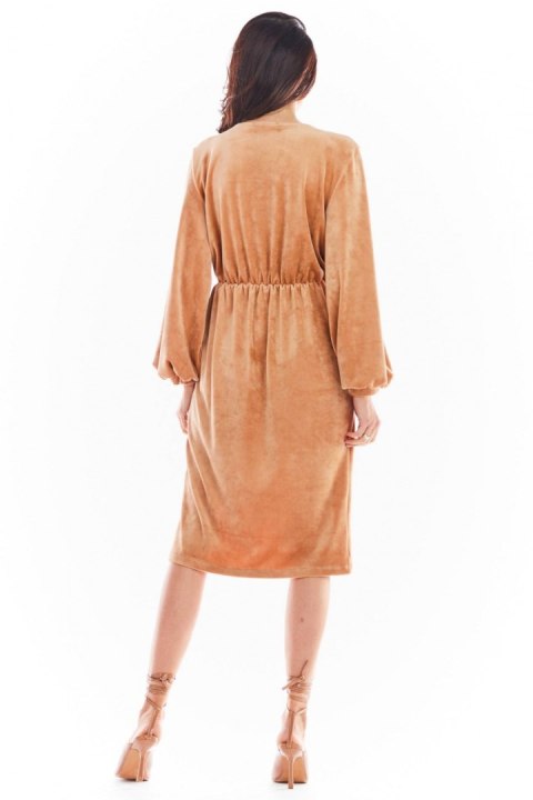 Sukienka Model A406 Welur Beige - awama - L Sukienka Model A406 Welur Beige - awama - L