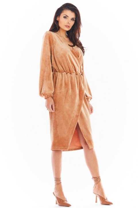 Sukienka Model A406 Welur Beige - awama - L Sukienka Model A406 Welur Beige - awama - L