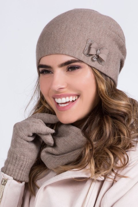 Czapka Damska Model Wika Dark Beige - Kamea - uniwersalny