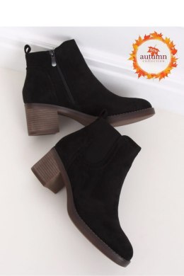 BOTKI NA SZEROKIM OBCASIE CZARNE UK18P BLACK - Inello - 38