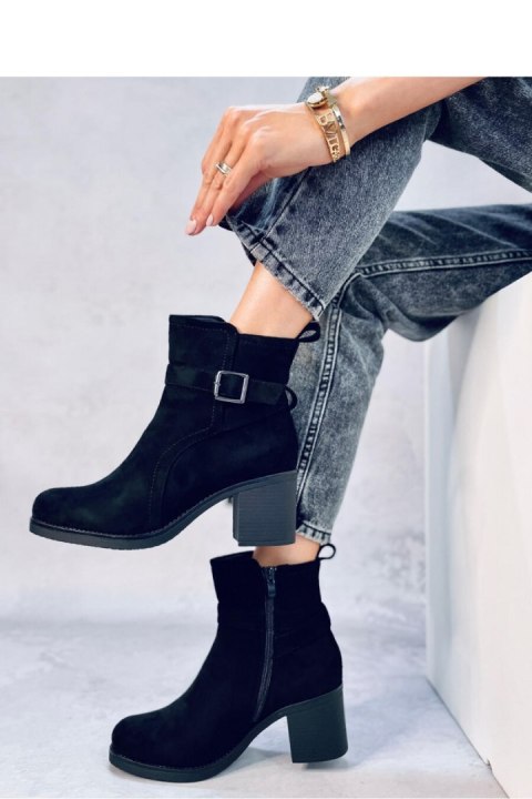 Botki na szerokim obcasie RENNIA BLACK - Inello - 39 Botki na szerokim obcasie RENNIA BLACK - Inello - 39