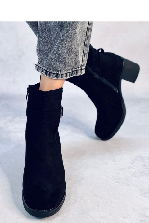 Botki na szerokim obcasie RENNIA BLACK - Inello - 39 Botki na szerokim obcasie RENNIA BLACK - Inello - 39
