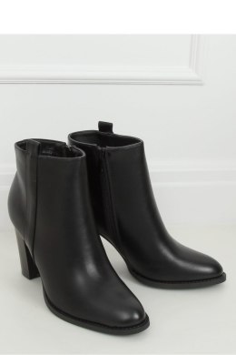 BOTKI NA SŁUPKU KLASYCZNE CZARNE UK08P BLACK - Inello - 39