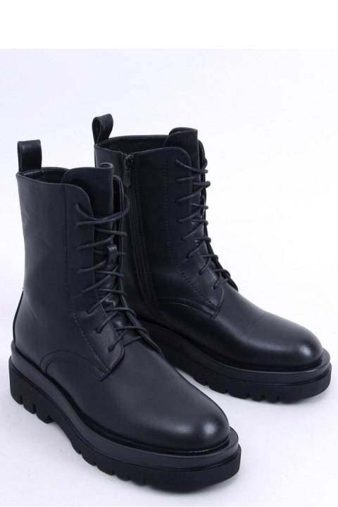Botki na wysokiej podeszwie WEST BLACK - Inello - 36 Botki na wysokiej podeszwie WEST BLACK - Inello - 36