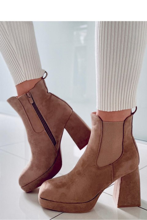 Botki na szerokim obcasie CIARA KHAKI - Inello - 40 Botki na szerokim obcasie CIARA KHAKI - Inello - 40