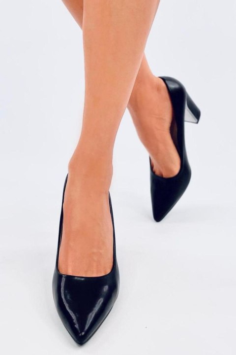 Czółenka na słupku licowe LAURENTS BLACK - Inello - 37 Czółenka na słupku licowe LAURENTS BLACK - Inello - 37