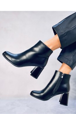 Botki licowe na stabilnym obcasie TANNA BLACK - Inello - 40