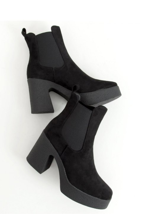 Botki na kauczukowym obcasie czarne ST-62P BLACK - Inello - 39 Botki na kauczukowym obcasie czarne ST-62P BLACK - Inello - 39