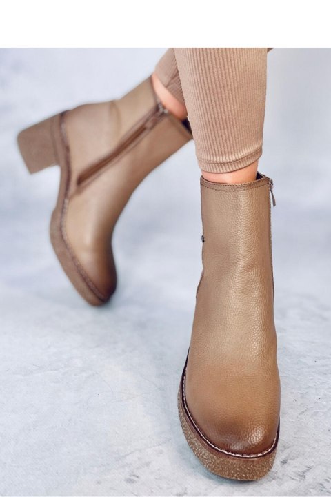 Botki na kauczukowym obcasie TAMIKA BEIGE - Inello - 39 Botki na kauczukowym obcasie TAMIKA BEIGE - Inello - 39